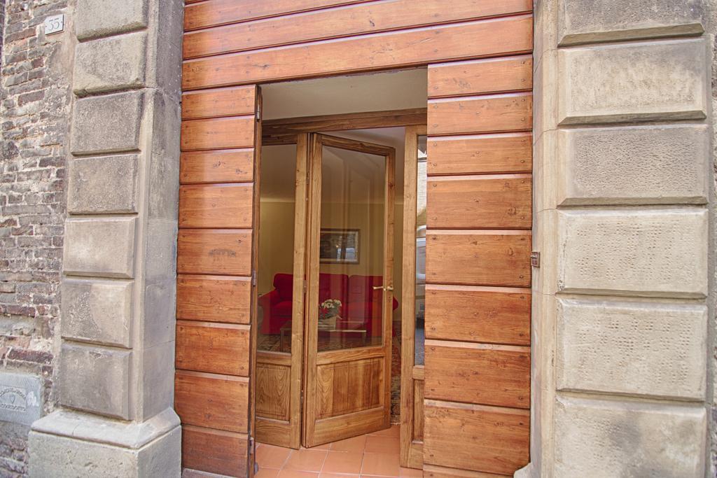 Apartamento Rinidia - Siena Centro Exterior foto