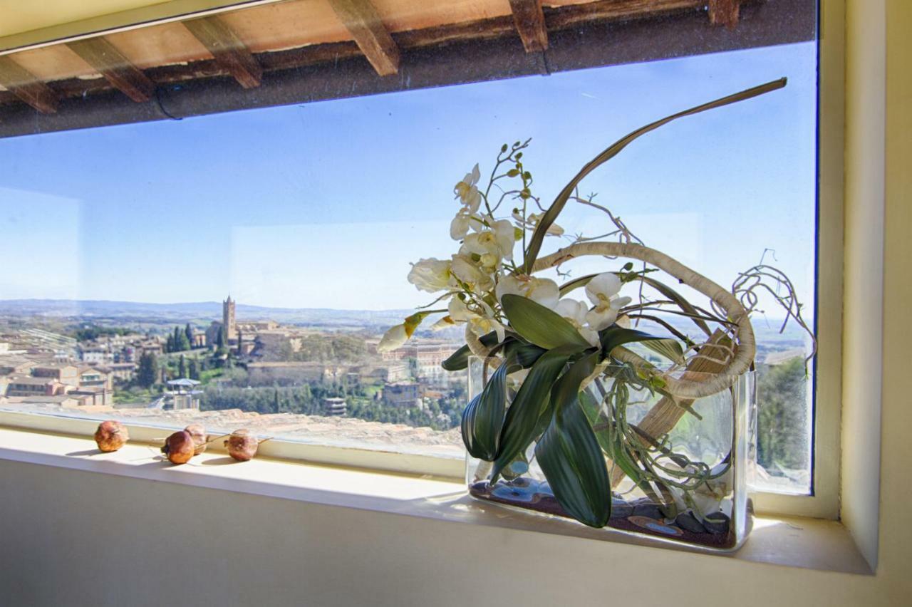 Apartamento Rinidia - Siena Centro Exterior foto